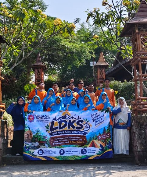 Gembleng Karakter Pemimpin, Pengurus OSIS SMP Islam Al Ummah 2026/2027 Sukses Ikuti LDKS di Duran Duren Wonosalam