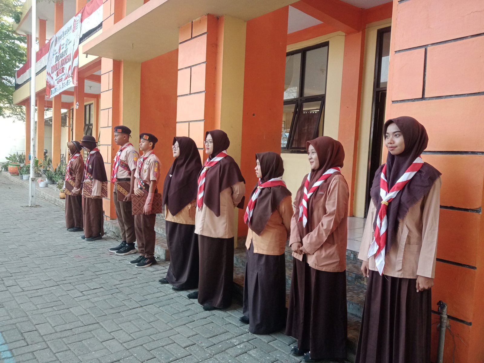 Peringati HUT Pramuka ke-65, SMP Islam Al Ummah Gelar Upacara Usung Semangat Menuju Indonesia Emas 2045