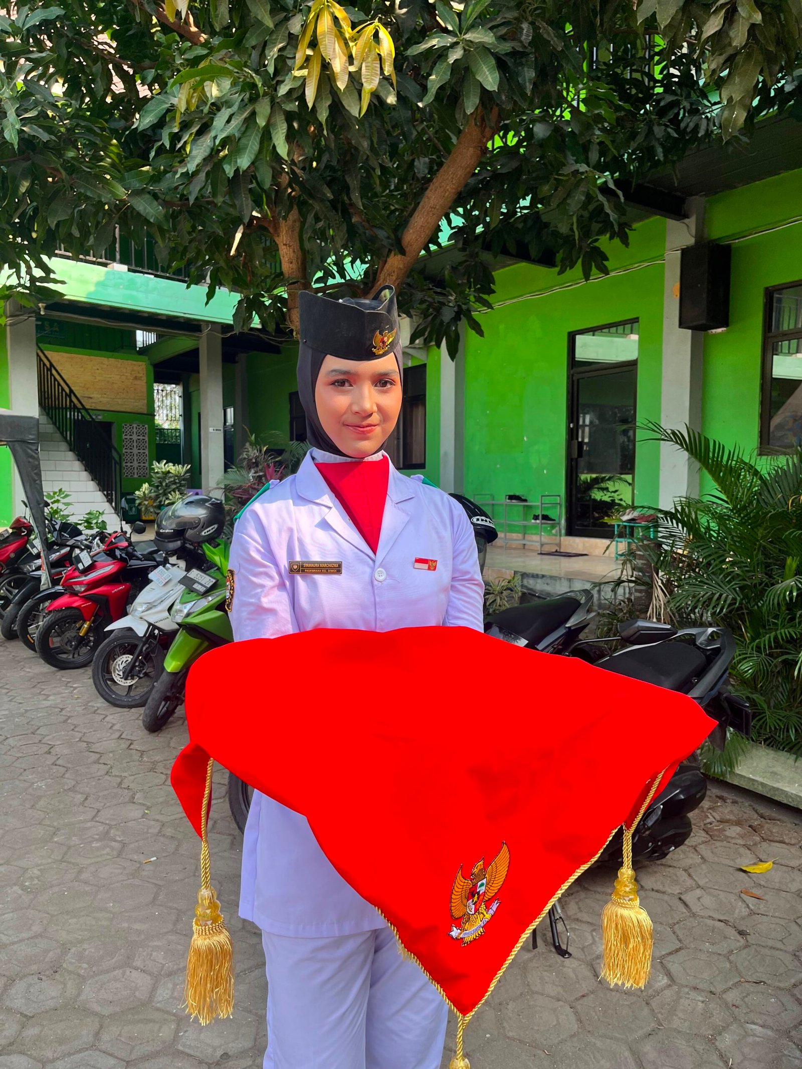 Kisah Siswi SMP Al-Ummah Jombang Jadi Pembawa Baki Paskibra HUT RI ke-81